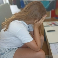 Auch wenn die Noten nicht so gut ausfallen: Von Schuldzuweisungen sollten Eltern Abstand nehmen und auf keinen Fall „ausrasten”. (Foto: Alexander Rausch)