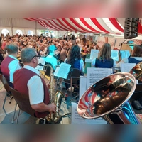 Die Stadtkapelle Bad Windsheim begleitete den Bürgermeisterfrühschoppen zur Kerwa traditionell mit zünftiger Blasmusik. (Foto: Katrin Merklein)