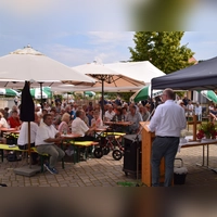 Der Vorsitzende der Verwaltungsgemeinschaft, Uffenheims Bürgermeister Thomas Schmitt, gratulierte zum Jubiläum. (Foto: Gerhard Krämer)