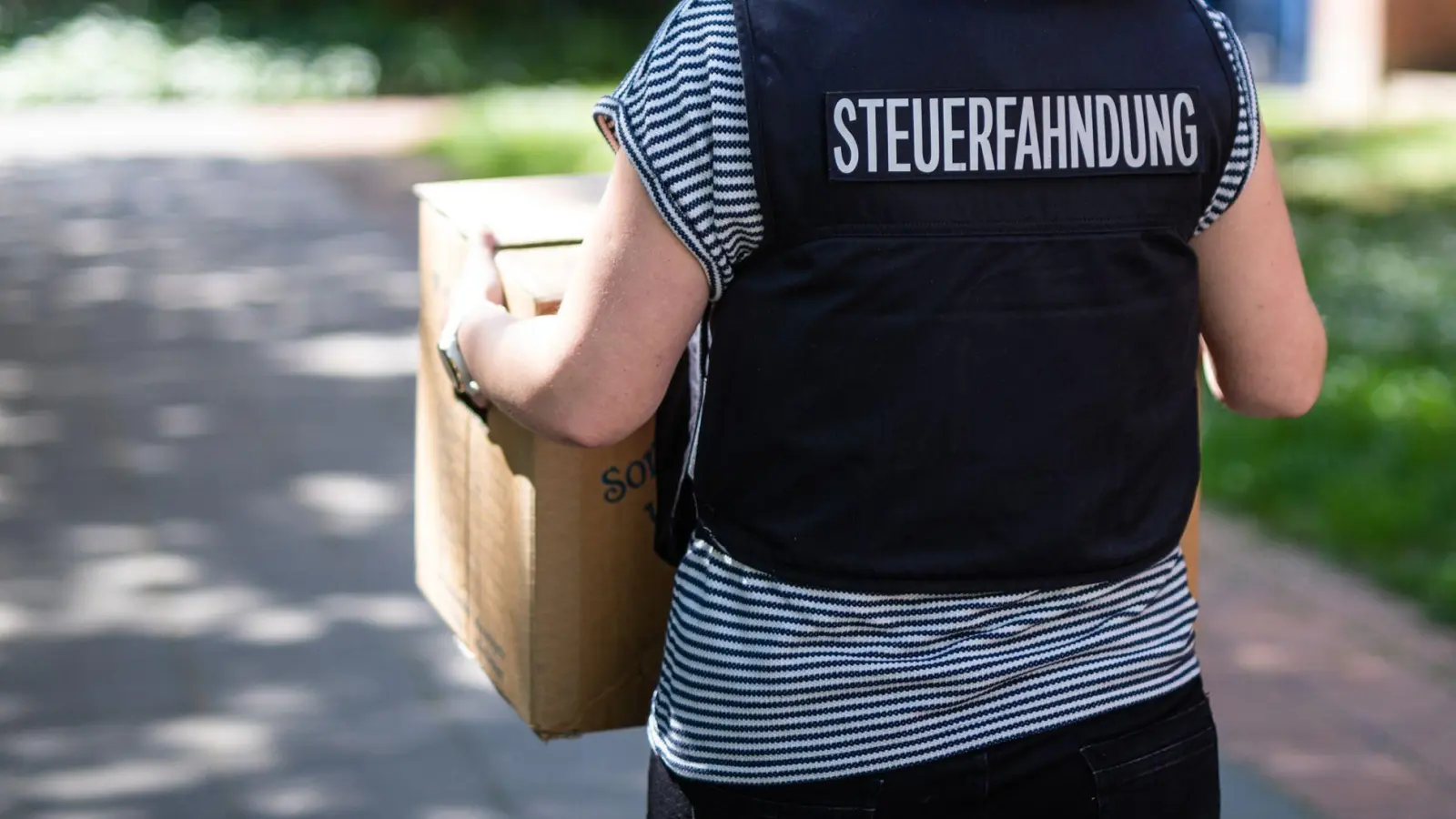 Steuerhinterziehung ist kein Kavaliersdelikt und kann weitreichende Folgen nach sich ziehen. (Foto: Christoph Schmidt/dpa-tmn)