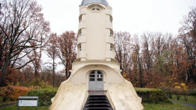 Der Einsteinturm in Potsdam „wird jetzt wieder 20 bis 30 Jahre halten.“ (Foto: Soeren Stache/dpa-Zentralbild/dpa)