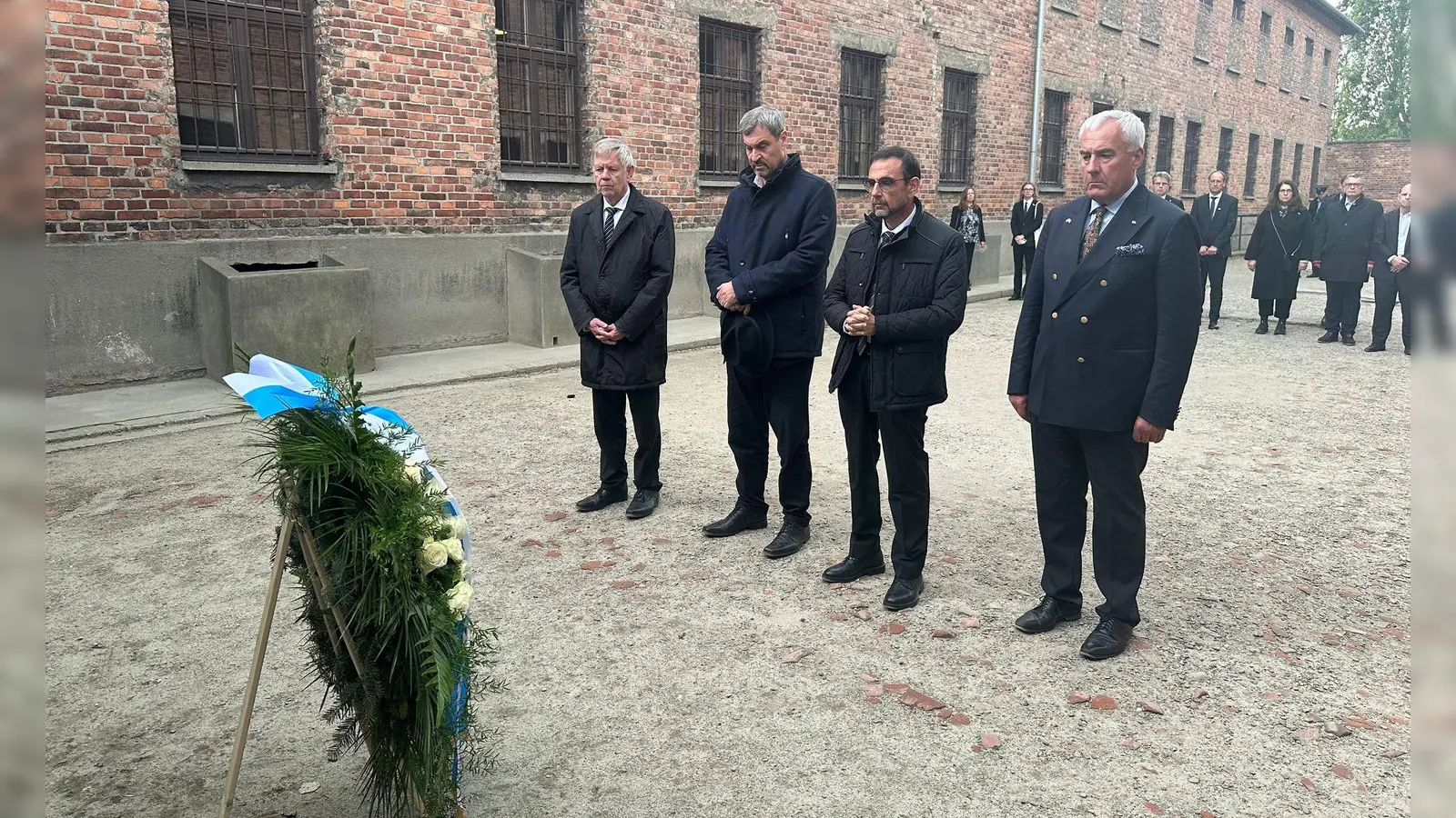 „Nie wieder“: Die CSU-Fraktion besucht Auschwitz. (Foto: -/dpa)