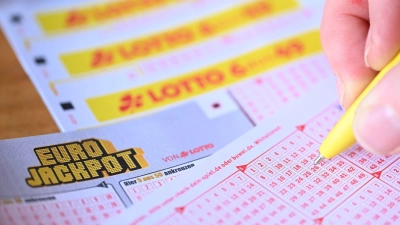 In Oberbayern soll jemand einen Millionengewinn erzielt haben. (Symbolbild) (Foto: Bernd Weißbrod/dpa)