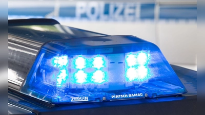 Spezialeinheiten nahmen zwei Männer vorläufig fest. (Symbolbild) (Foto: Friso Gentsch/dpa)