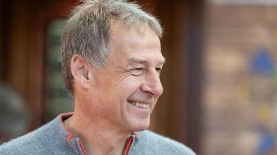 Jürgen Klinsmann schwärmt von seinem Ex-Club FC Bayern. (Archivbild) (Foto: Silas Stein/dpa)