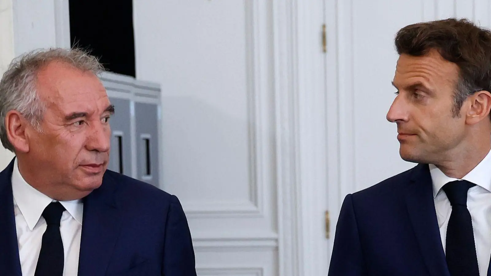 Nicht nur für den Premier auch für Macron ist es eine Schlappe. (Archivbild) (Foto: Ludovic Marin/AFP POOL/AP/dpa)