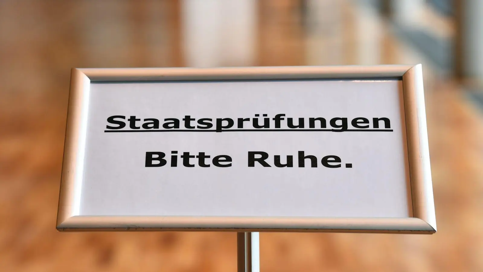 Die CSU ist offen für einen integrierten Jura-Bachelor. (Symbolbild)  (Foto: Martin Schutt/dpa-Zentralbild/dpa)