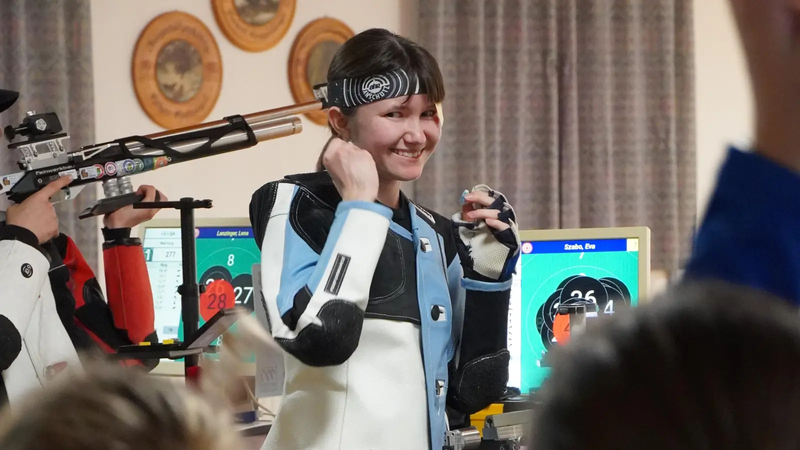  Eva Szabo freut sich nach ihrem letzten Schuss gegen Lengdorf über 399 Ringe. (Foto: Markus Retta)