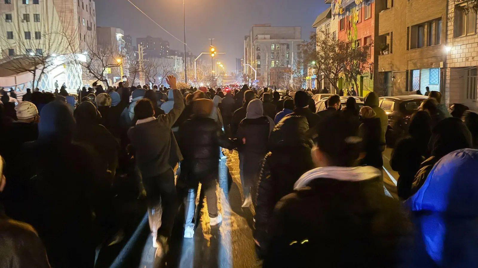 Bewohner in Teheran berichten von angespannter Ruhe. (Archivbild)  (Foto: Uncredited/UGC/AP/dpa)