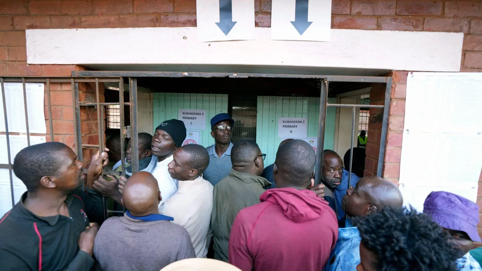 Wahllokal in Harare. (Foto: Tsvangirayi Mukwazhi/AP/dpa)