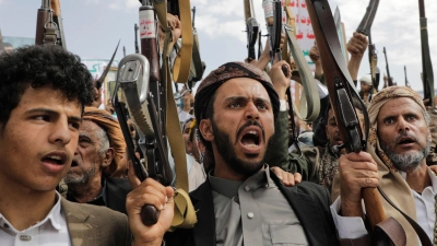 Huthi-Anhänger bei einer Demonstration gegen Israel und die USA. (Archivbild) (Foto: Osamah Abdulrahman/AP/dpa)