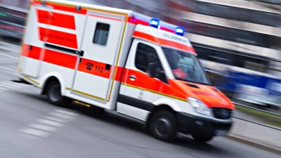 Der 23-Jährige wurde nach seinem Kollaps ins Krankenhaus gebracht. (Symbolbild) (Foto: Nicolas Armer/dpa)