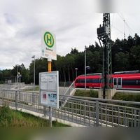 Vom Bahnhof in Wicklesgreuth fahren derzeit keine Züge nach Windsbach. (Symbolbild: Jim Albright)