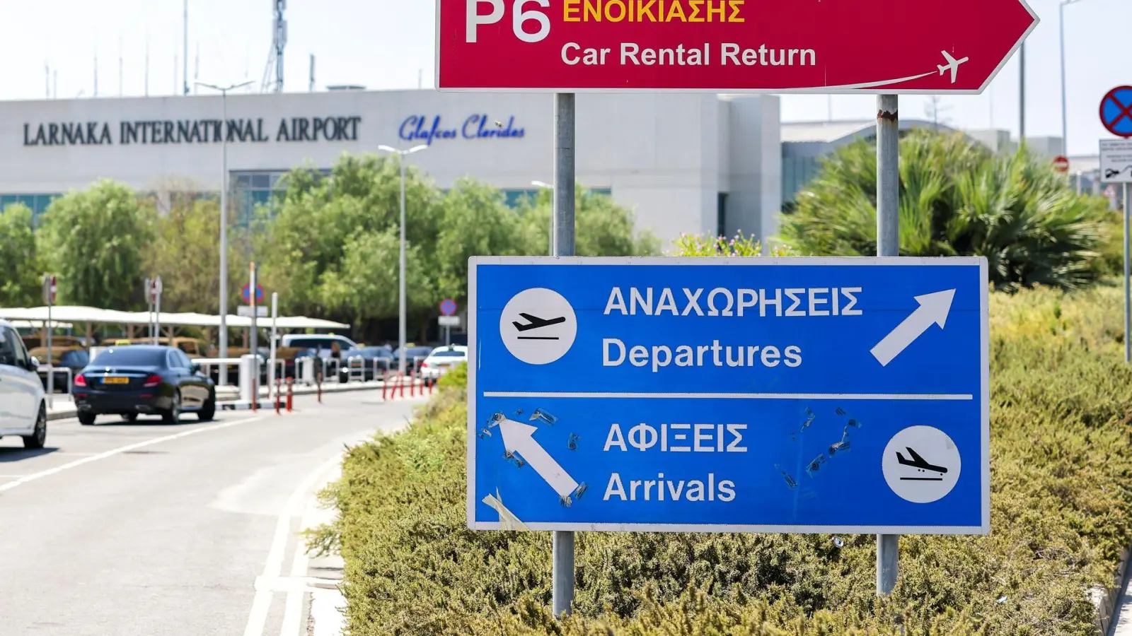 Auch der Flughafen Larnaka ist vom Streik betroffen. (Archivbild) (Foto: Christoph Reichwein/dpa)