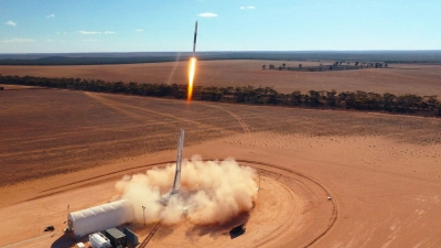 Die Rakete startete um 14:40 Uhr Ortszeit in Koonibba, Australien. Sie wird mit Paraffin (Kerzenwachs) und flüssigem Sauerstoff angetrieben. (Foto: Hiimpulse/dpa)
