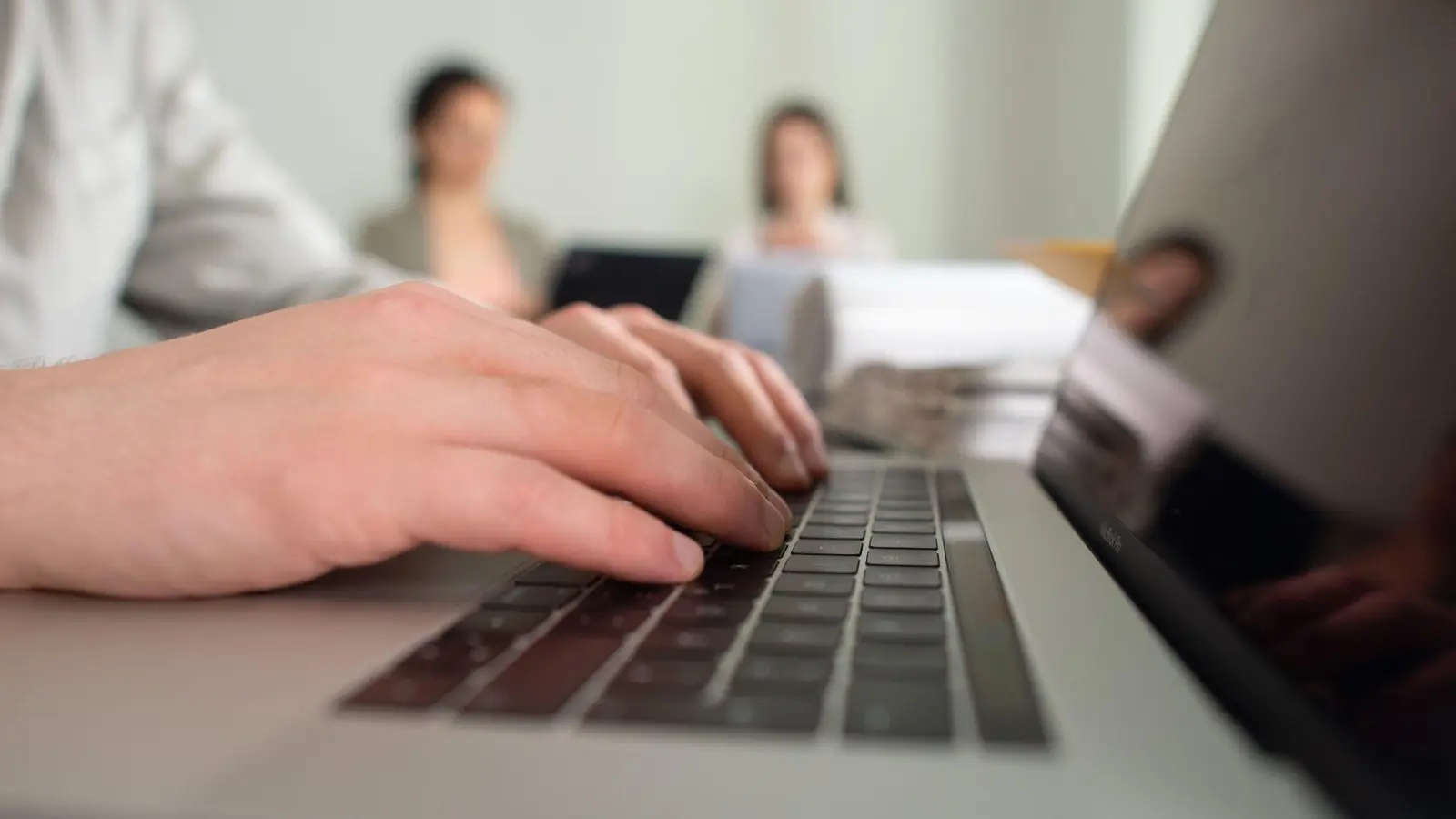 In Deutschland arbeiten im EU-Vergleich besonders viele Menschen in Teilzeit - vor allem Frauen. (Archivbild) (Foto: Klaus-Dietmar Gabbert/dpa)