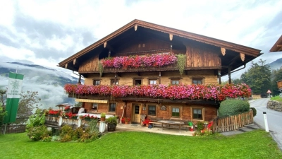 Die Hütte der Alpenvereins-Sektion Feuchtwangen in Hart im Zillertal ist laut den Verantwortlichen zu jeder Jahreszeit eine Reise wert. (Foto: Peter Beckler)