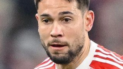 Abschied im Sommer: Raphaël Guerreiro verlässt den FC Bayern. (Archivbild) (Foto: Harry Langer/dpa)