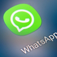 Künftig müssen WhatsApp-Nutzer ihre private Handynummer nicht mehr preisgeben, um mit neuen Kontakten zu chatten.  (Foto: Fabian Sommer/dpa)