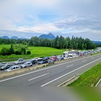 Mit weiteren Ab- und Auffahrtssperren auf der Tauernautobahn sollen Daten für einen besseren Verkehrsfluss gesammelt werden (Foto: Bernhard Niederhauser/APA/dpa)