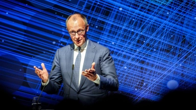 Der Kanzler stimmt die Bürger auf grundlegende Veränderungen bei der Rente ein.  (Foto: Kay Nietfeld/dpa)