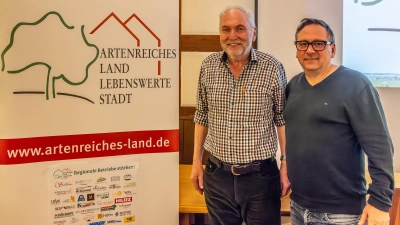 Referierten bei einer Informationsveranstaltung zur Nahversorgung in der Region (von links): Heiner Sindel und Lothar Beckler. (F.: Günter Schmidt)