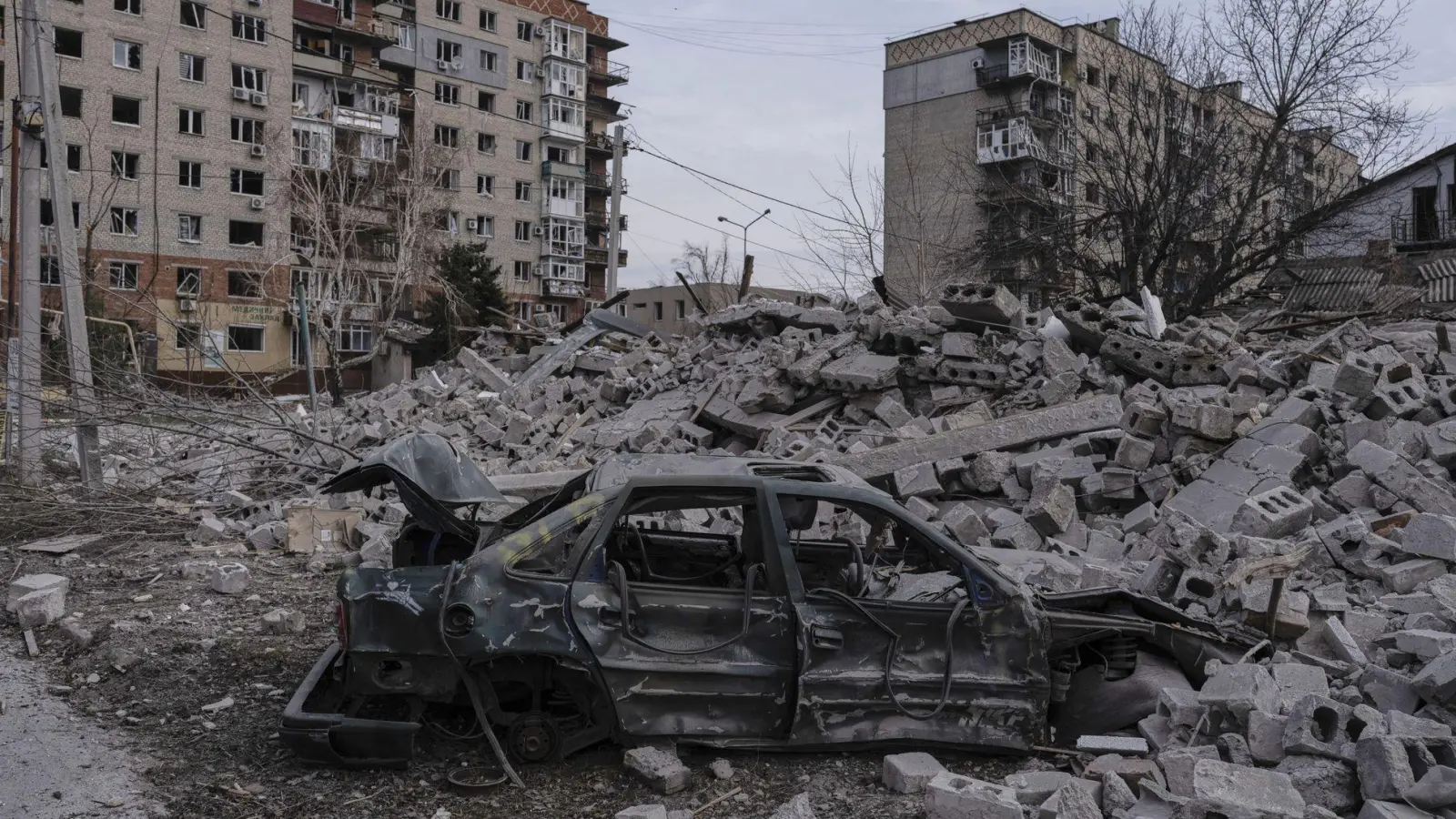 Die ostukrainische Bergarbeiterstadt Pokrowsk ist seit Monaten schwer umkämpft. (Archivbild) (Foto: Iryna Rybakova/Ukrainian 93rd Mechanized brigade/AP/dpa)