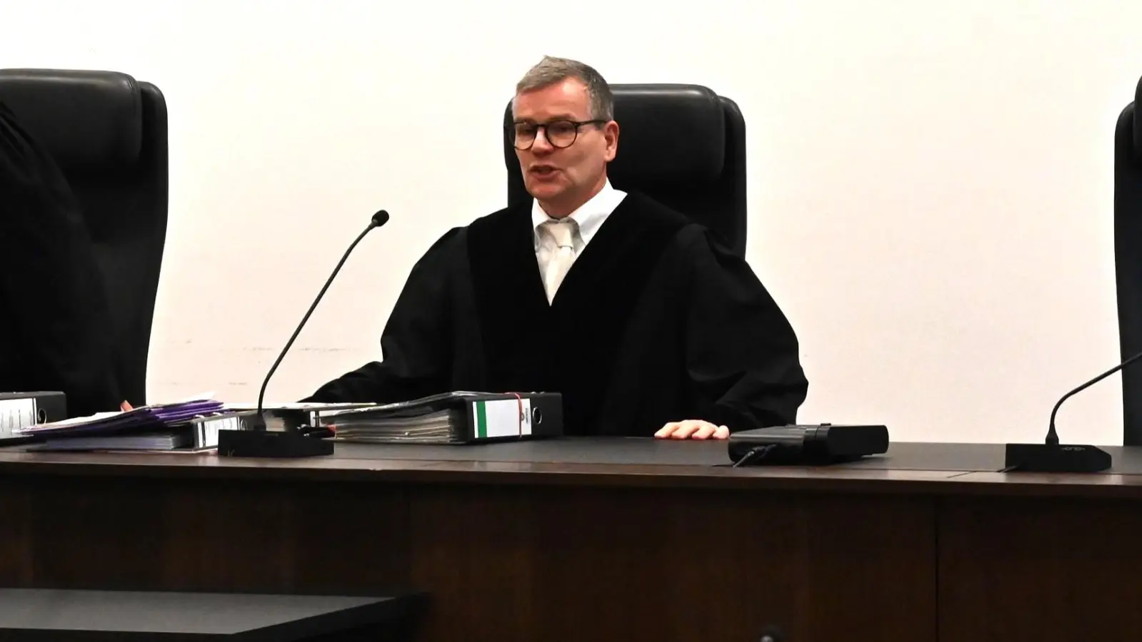 Vorsitzender Richter Claas Werner fand klare Worte in seiner Urteilsbegründung. (Foto: Manfred Blendinger)