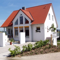 Die Mitgliedsbetriebe der Bauinnung verwirklichen Ihren Traum vom massiven Zuhause. Lassen Sie sich beraten.  (Foto: Pixabay)