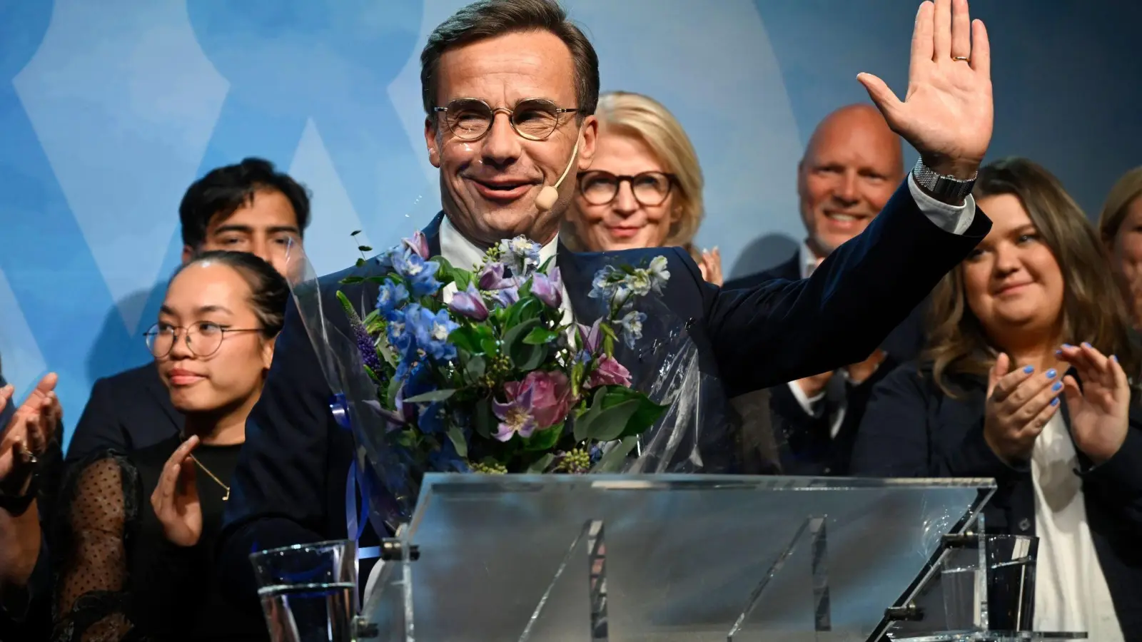 Der konservative Spitzenkandidat Ulf Kristersson bei einer Wahlparty in Stockholm. (Foto: Fredrik Sandberg/TT News Agency via AP/dpa)
