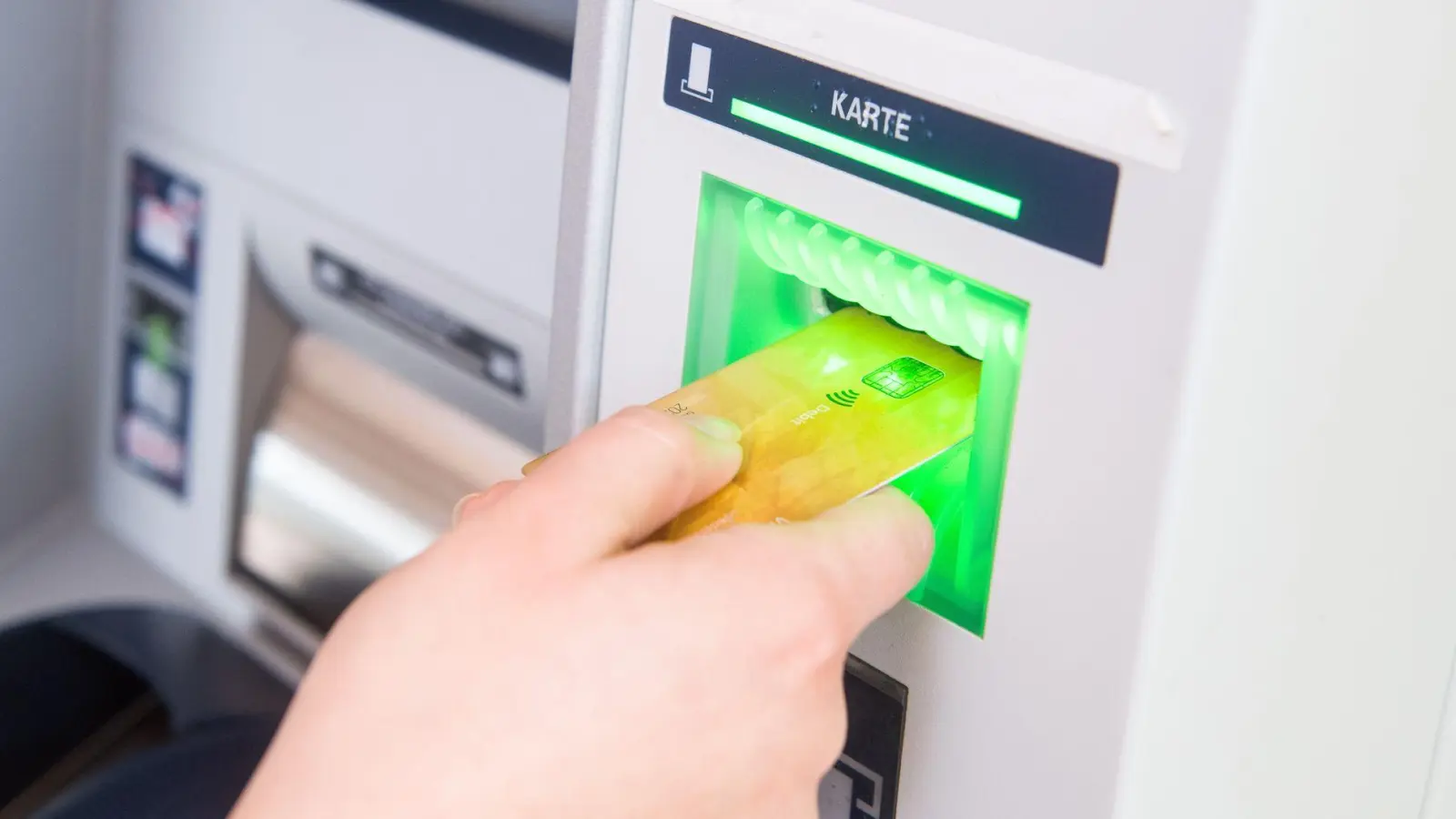 Seit dem 1. Juli 2025 gelten höhere Pfändungsfreigrenzen. Künftig sind Nettoeinkünfte unter 1.560 Euro voll geschützt. (Foto: Benjamin Nolte/dpa-tmn)