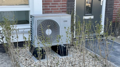 Ein weiterer Vorteil der Wärmepumpe gegenüber fossilen Heizungsanlagen: Wenn sie smart gesteuert wird und in ein intelligentes Energiesystem integriert ist, können Besitzer zusätzlich Geld sparen.  (Foto: Pixabay)