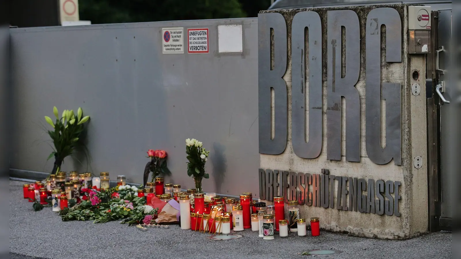 Nach dem Amoklauf von Graz verschärft Österreich das Waffenrecht. (Archivbild) (Foto: Heinz-Peter Bader/AP/dpa)
