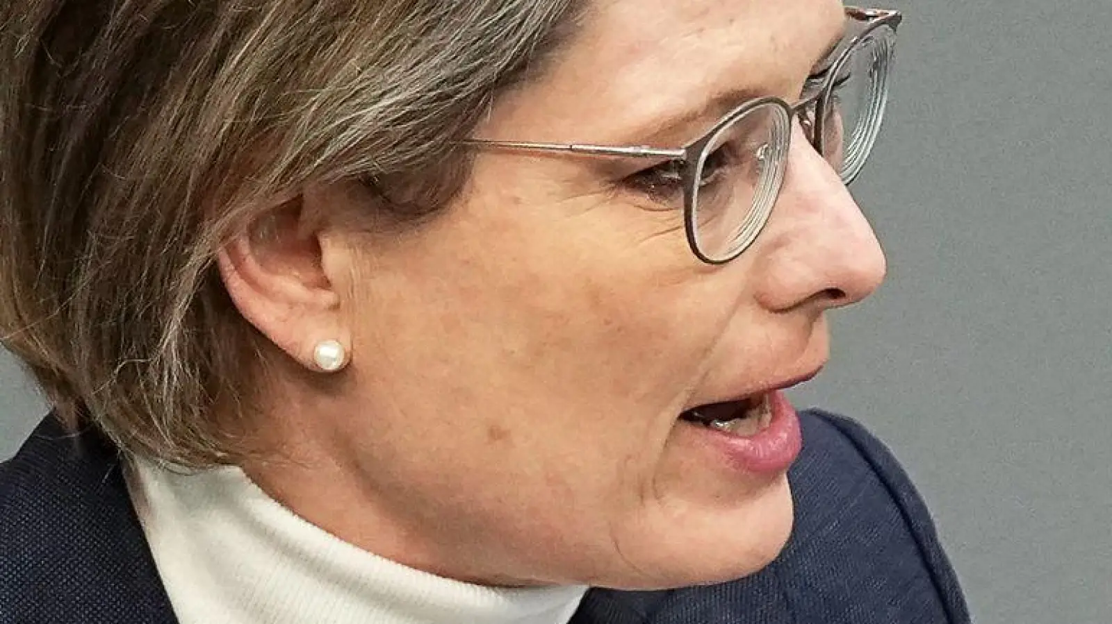 Bundesjustizministerin Stefanie Hubig ist gegen eine Klarnamenpflicht. (Archivbild) (Foto: Michael Kappeler/dpa)