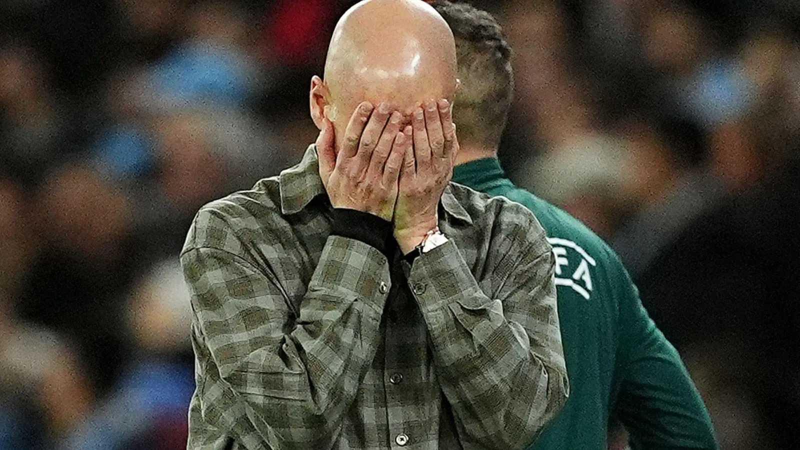 Manchester Citys Trainer Pep Guardiola war nach dem Aus in der Champions League gegen Real Madrid enttäuscht. (Foto: Martin Rickett/PA Wire/dpa)