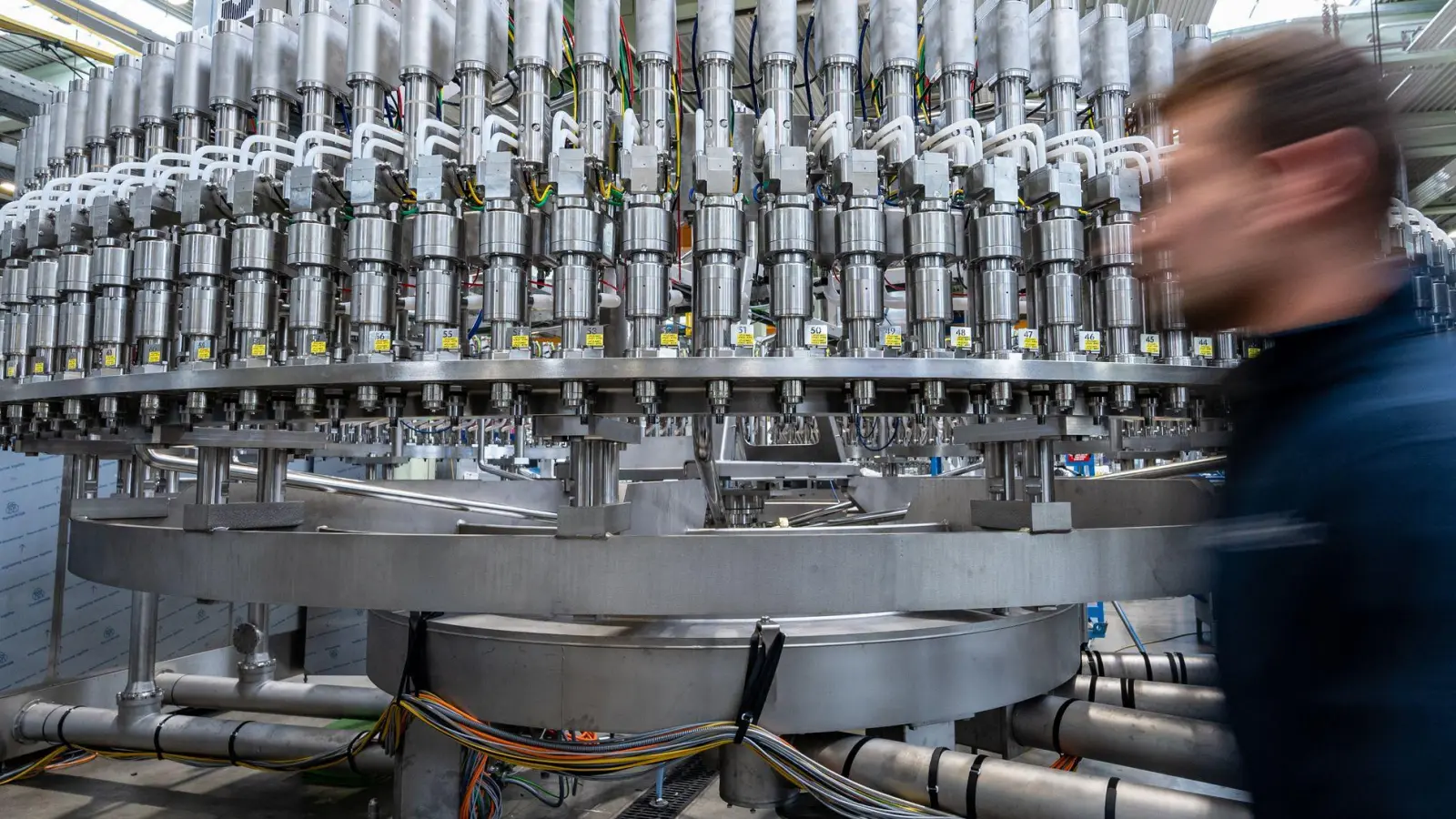 Im Vergleich zum Vormonat ist die Arbeitslosigkeit in Bayern zwar leicht gesunken, der Vergleich zum Vorjahr zeigt aber einen deutlichen Anstieg. (Foto: Armin Weigel/dpa)