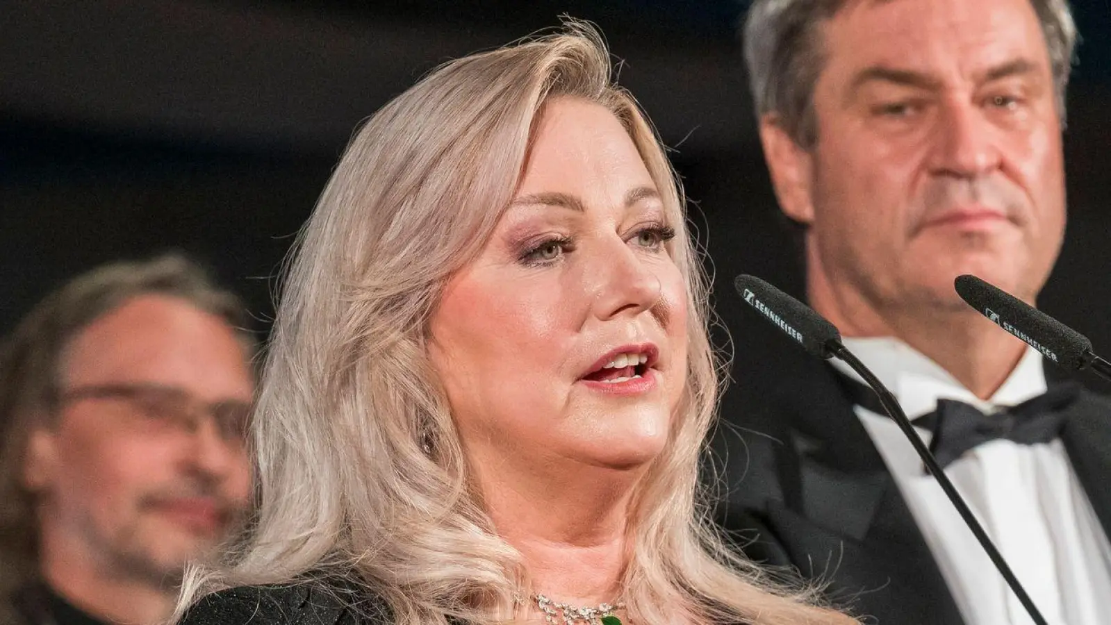 Aus Sicht von Katharina Wagner müssen die Gesellschaft wie der Freistaat Bayern auf Dauer mehr Geld geben. (Archivbild) (Foto: Daniel Vogl/dpa)