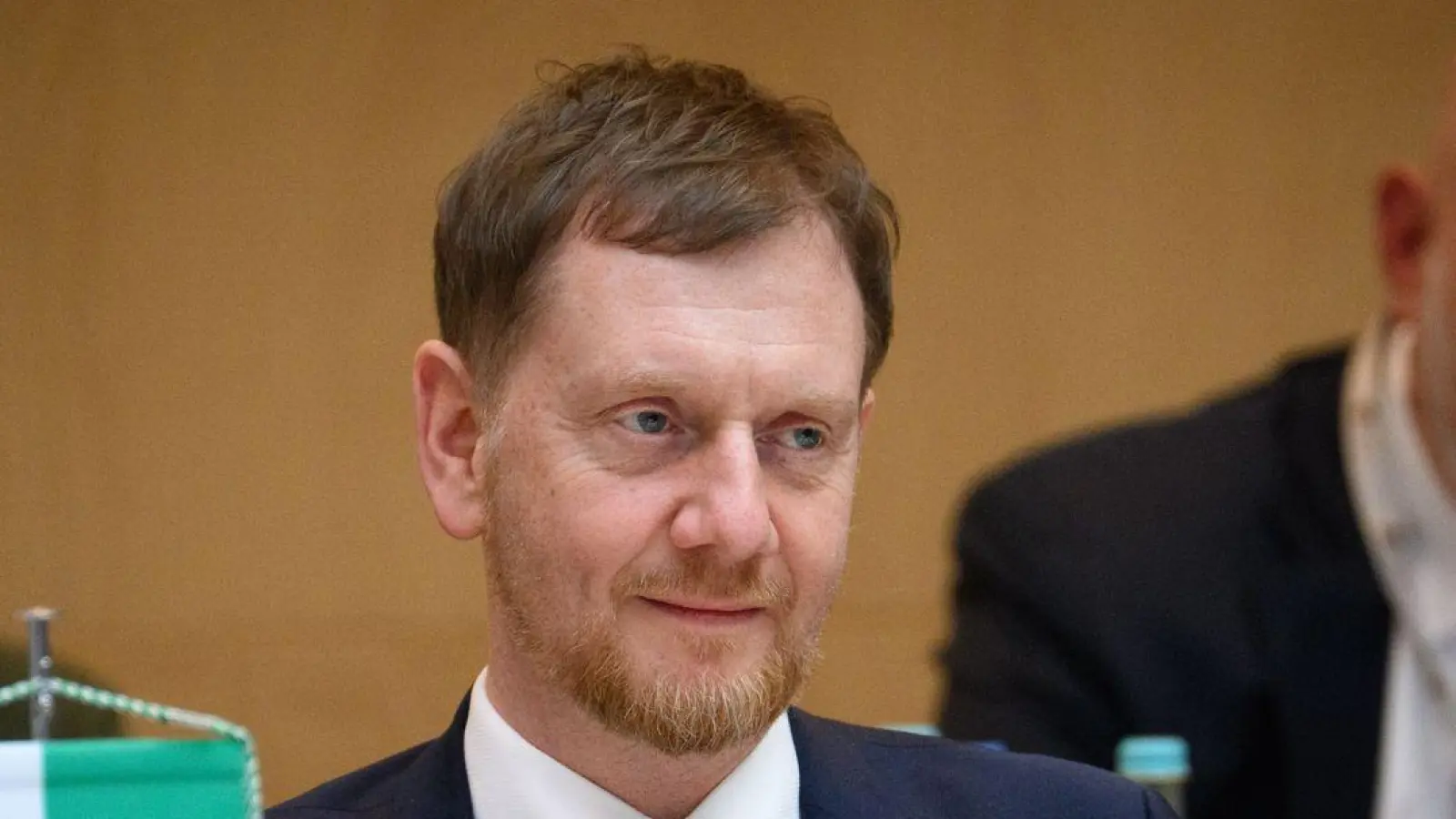 Sachsens Ministerpräsident Michael Kretschmer (CDU), hier im Bundesrat, droht mit Nein in der Länderkammer bei Rente und Pflege. (Archivbild) (Foto: Bernd von Jutrczenka/dpa)