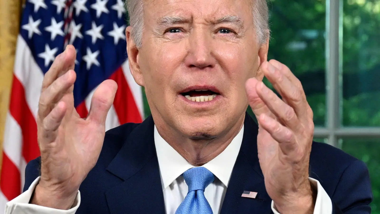 US-Präsident Joe Biden zelebriert die Abwendung eines Zahlungsausfalls der Regierung. (Foto: Jim Watson/Pool AFP/AP/dpa)