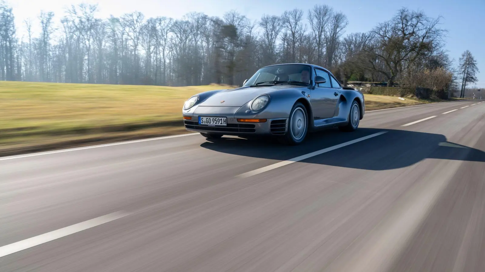 317 km/h in der Spitze: 1986 war der Porsche 959 das schnellste Serienauto der Welt. (Foto: Deniz Calagan/Porsche AG/dpa-tmn)