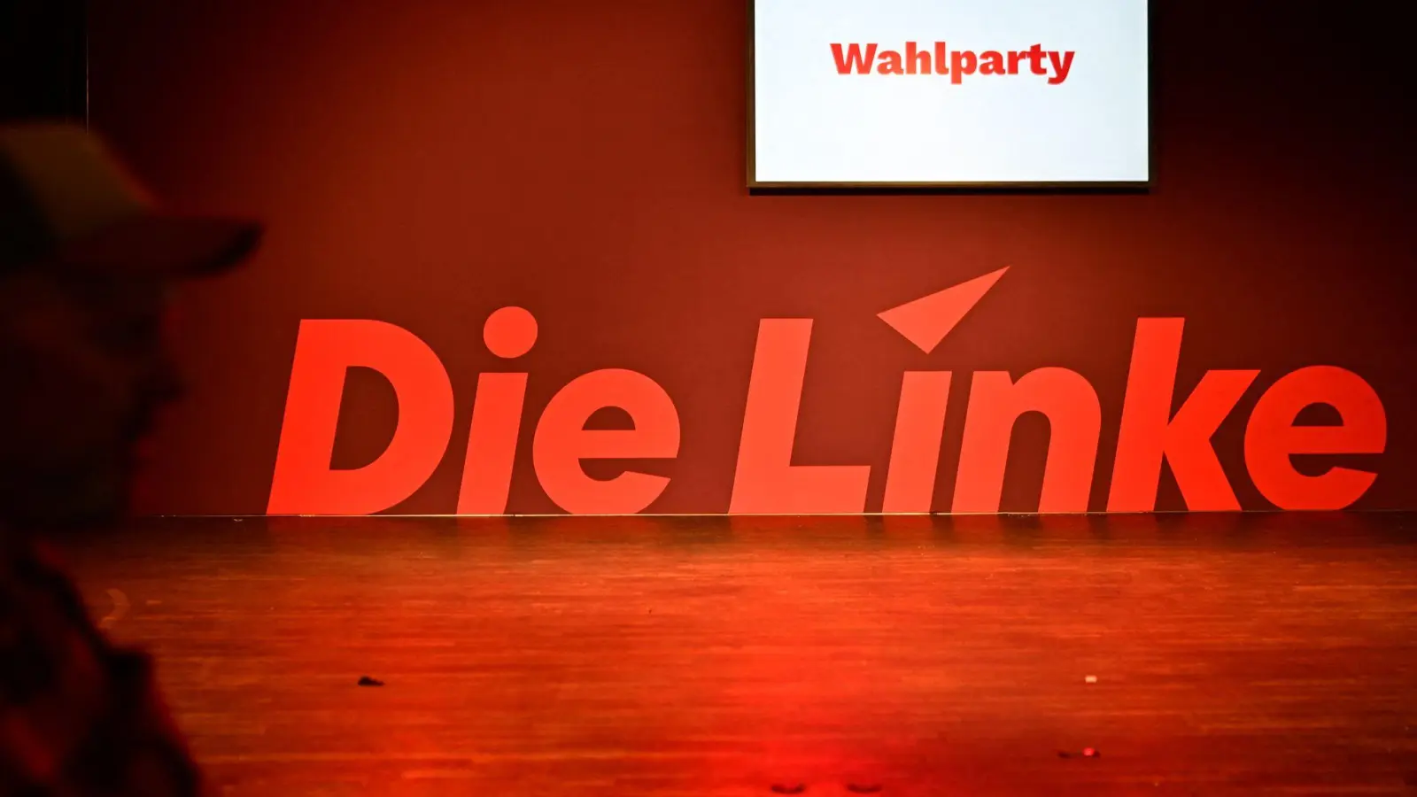 Ein bekanntes Clan-Mitglied war am Abend auf einer Wahlparty der Linken. (Symbolbild) (Foto: Sebastian Gollnow/dpa)