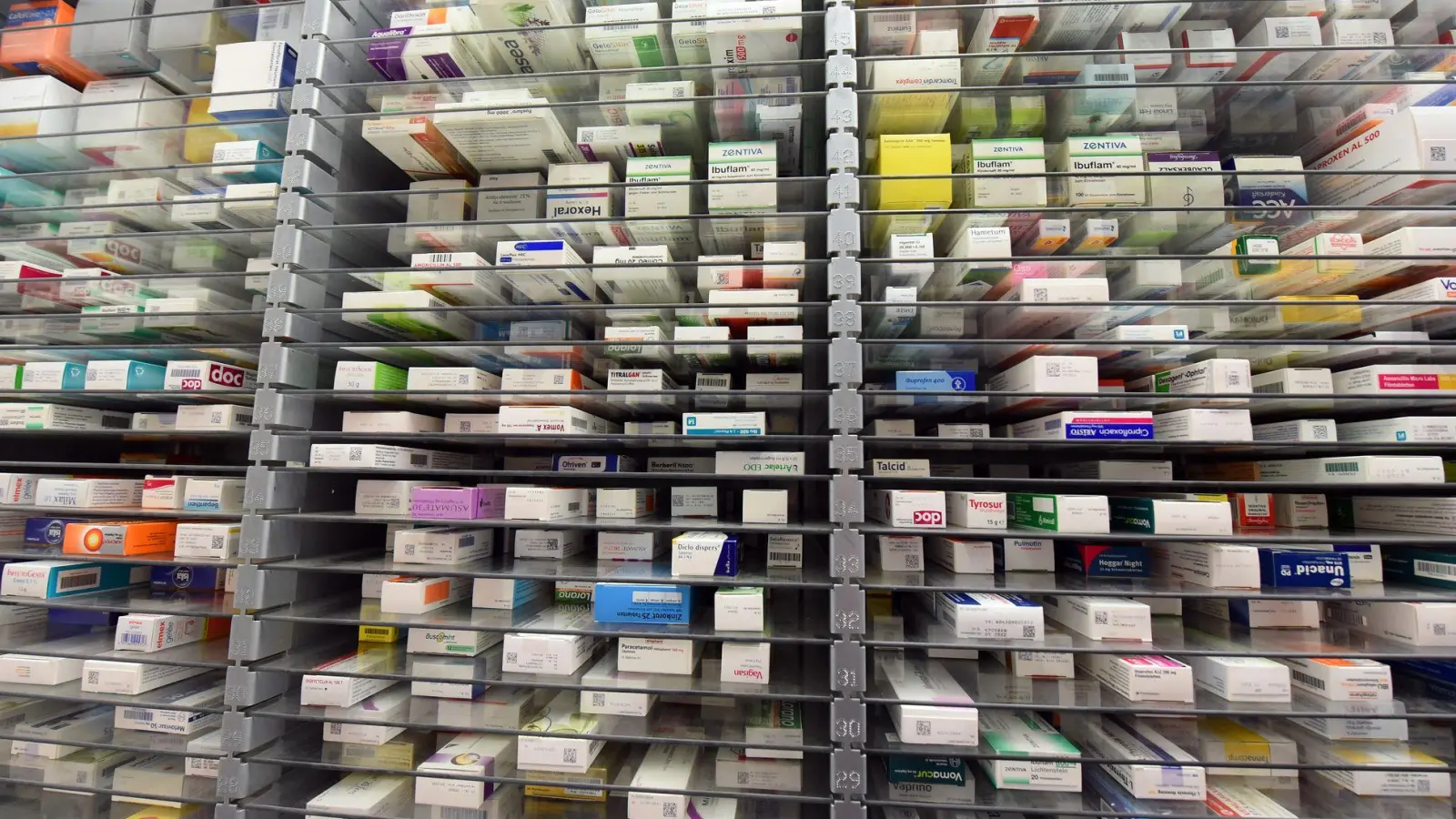 Manche Medikamente sind richtig teuer - was auch Kriminelle auf den Plan ruft. (Symbolbild) (Foto: Waltraud Grubitzsch/dpa-Zentralbild/dpa)