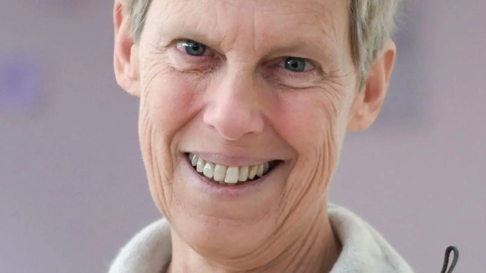 Jacqueline Kretschmann war erst 53 Jahre alt, als sie die Alzheimer-Diagnose erhielt. (Foto: Jens Kalaene/dpa)