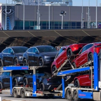 Tesla schaffte ein deutliches Absatzplus. (Archivbild) (Foto: Patrick Pleul/dpa)