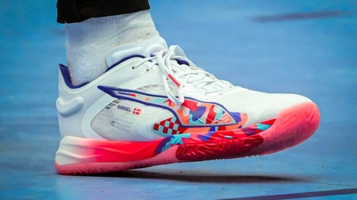 Der Sportartikelhersteller Puma ist tief in die Verlustzone gerutscht. (Symbolbild) (Foto: Sina Schuldt/dpa)