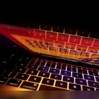 Wenn die eigenen, personenbezogenen Daten durchs Netz schwirren: Hackerangriffe oder Datenlecks sind nicht nur gefährlich, sondern machen Betroffenen oft auch enorm viel Arbeit. (Foto: Karl-Josef Hildenbrand/dpa/dpa-tmn)