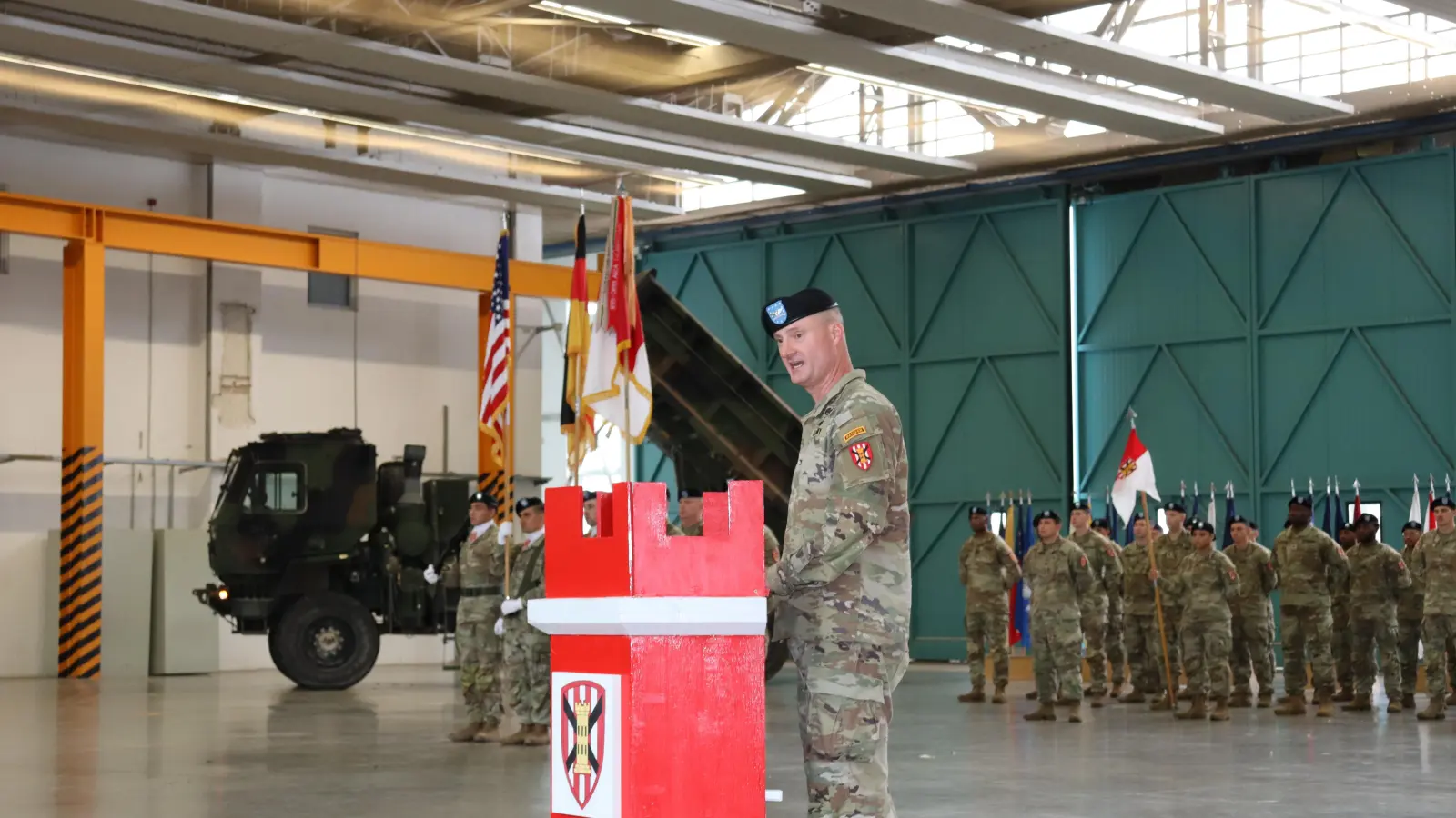 Oberst Kyle T. Moulton kommandiert die 7. Ingenieur-Brigade, deren Hauptquartier nach der Reaktivierung der Einheit in Ansbach angesiedelt ist. (Foto: Thomas Schaller)