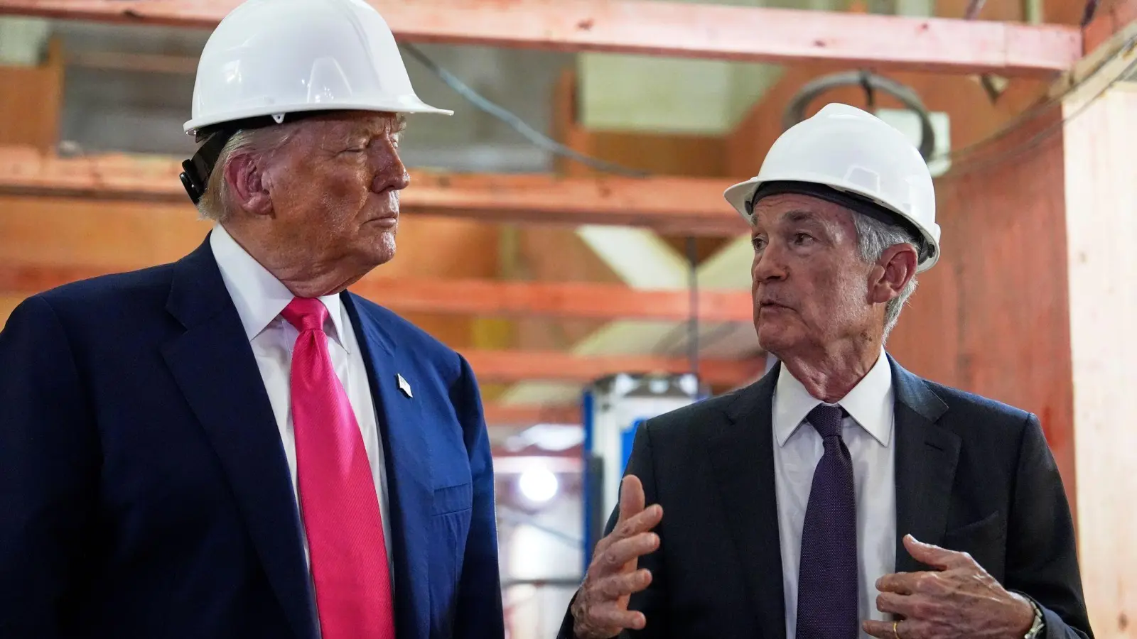 Trump attackierte immer wieder den Fed-Chef (Archivbild). (Foto: Julia Demaree Nikhinson/AP/dpa)