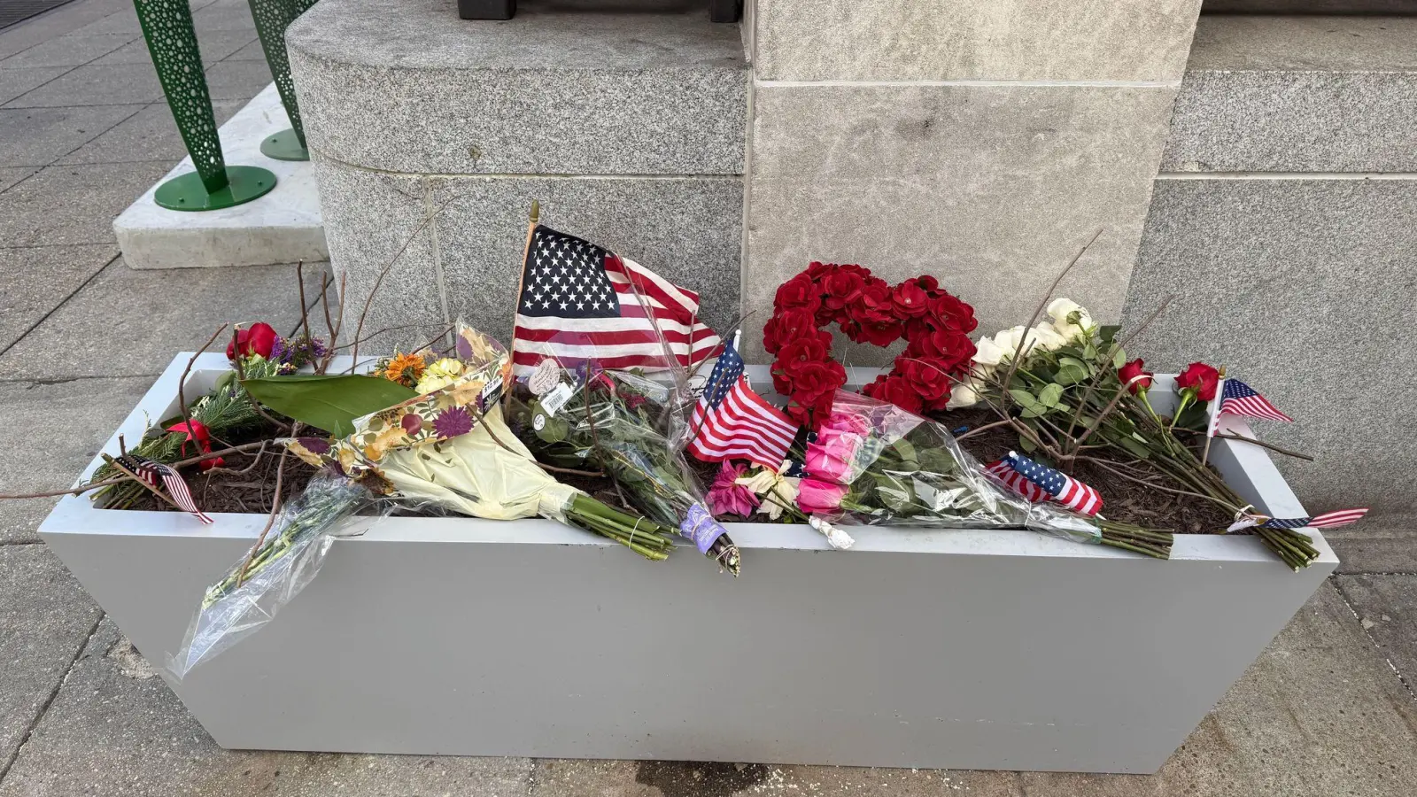 Dem verletzten Nationalgardisten geht es besser (Foto: Franziska Spiecker/dpa)