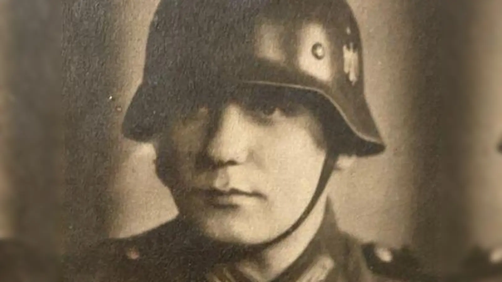 Karl Hübsch überlebte den Krieg in Russland und wurde dann Opfer der Bomben in Ansbach. (Repro: Lang)